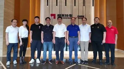 缝纫机股份公司市场部总监罗盛介绍了公司的品牌发展,产品优势,广告