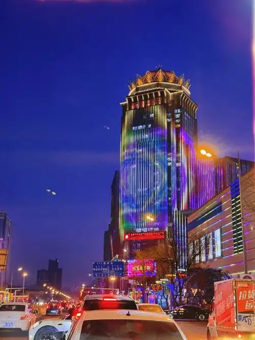 #城市的夜晚霓虹更璀璨 #呼和浩特夜景 #跟我打卡最红地标  - 抖音