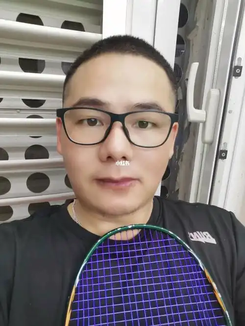 三毫米板寸的帅气