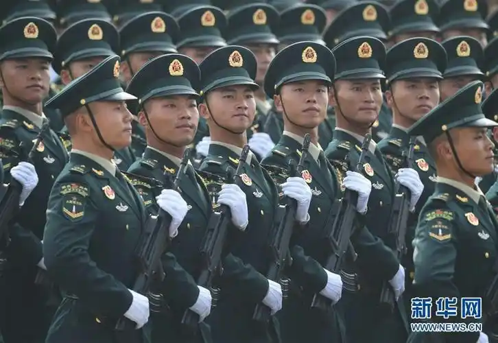 火箭军方队  首次以战略军种名义亮相国庆阅兵