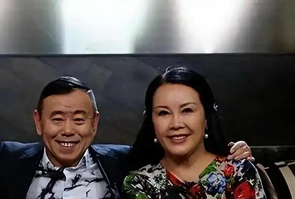 潘长江:与老婆结婚42年被拿捏死,20次登上春晚全是妻子的功劳!