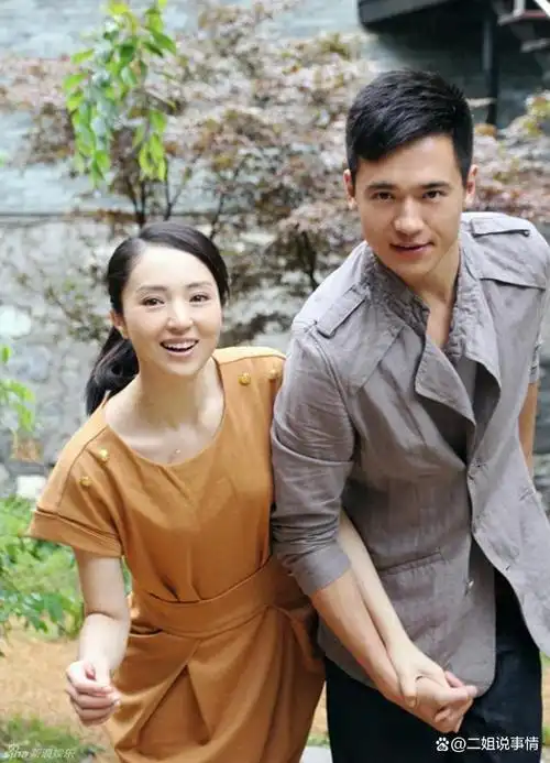 刚秀完身材就被打脸44岁董璇路人照被曝光网友吐槽差距大