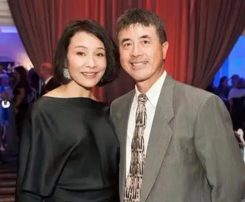 陈冲二婚幸福老来得女却因转让领养的双胞胎被诟病了20年