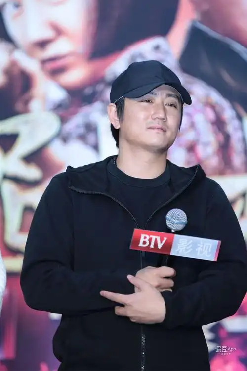 [消息]《小妮扛枪》走进白纸坊街道 叶静爆料减肥秘笈 隔空喊话李倩"