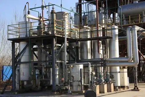 供给:原油加工量,成品油产量下降,润滑油,燃料油产量增速提高 1.