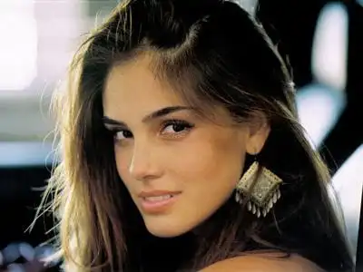 桑德拉艾切维里亚演员歌手