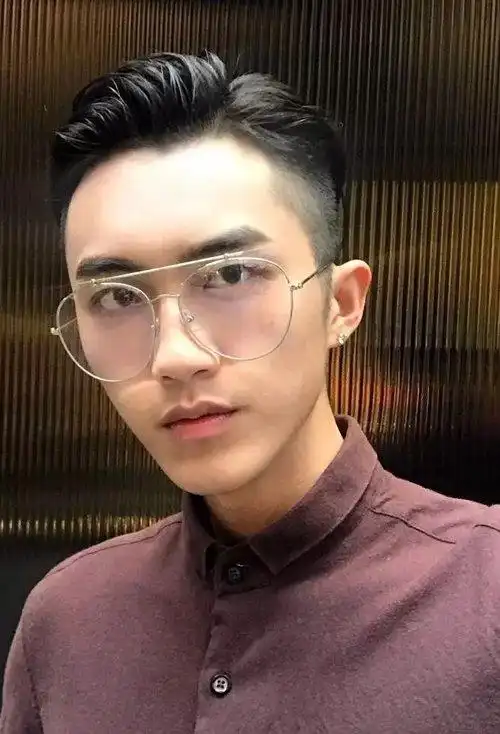 戴眼镜男生适合哪些短发,短发图片,发型图片