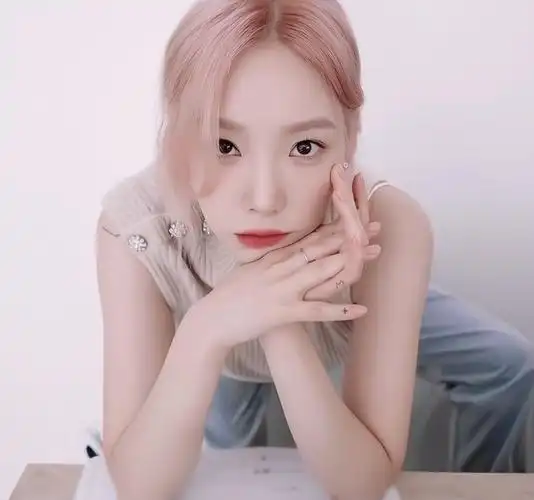 金泰妍ins发布最新照片,还是那么的青春活力!