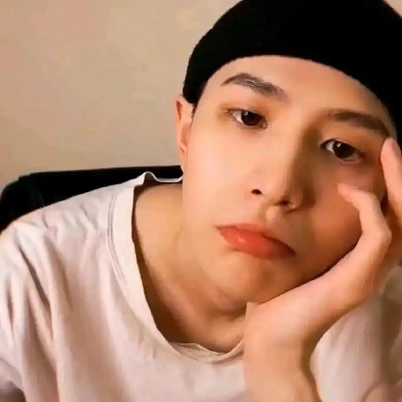 头像丨男生愿你眼里的星星