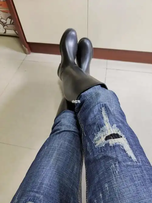 胶马靴几年没穿了翻出来拍一哈