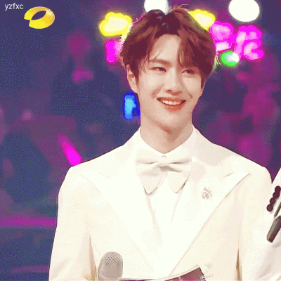 2019年跨年 视频截gif @uniq-王一博 可爱博 cr:logo