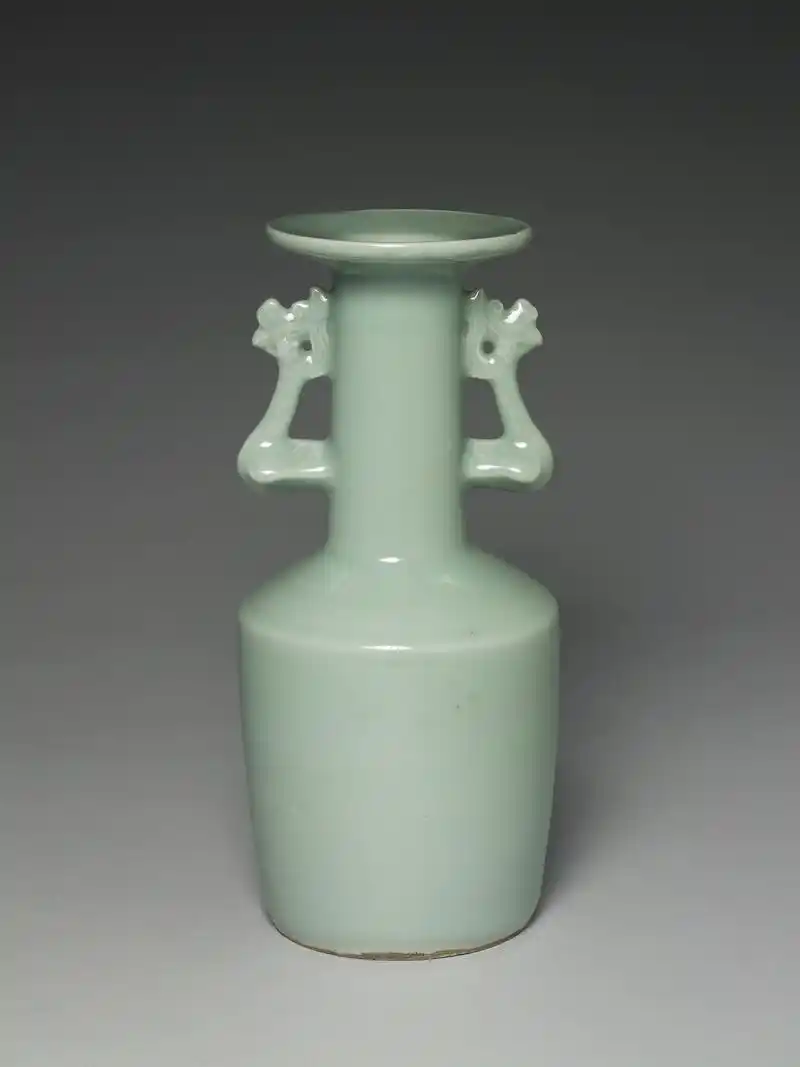 南宋龙泉窑青瓷凤耳瓶