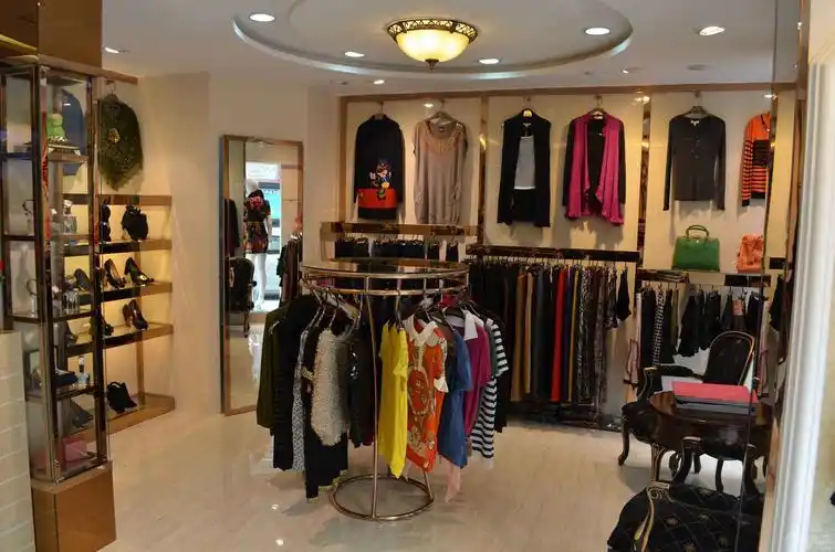 开张前需了解小型服装店装修的那些事
