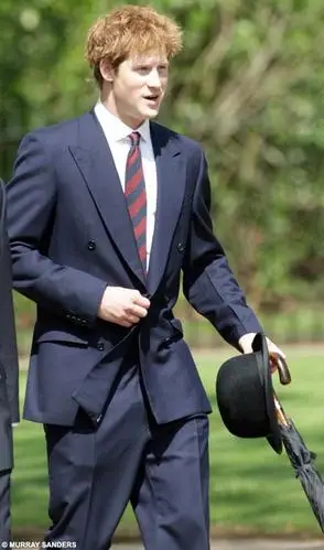 帮我找几张经典的英国绅士的图片谢谢