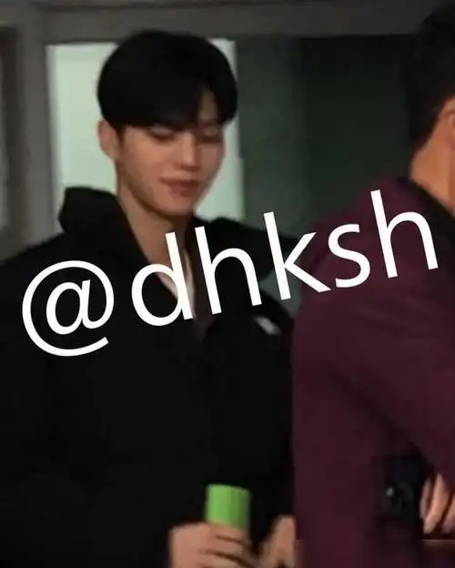 虽然知道路透照宋江蝴蝶纹身还原韩素希神复制新造型超美