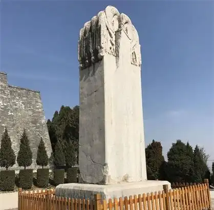 无字碑无字之谜其实上面有文字去了都能看到