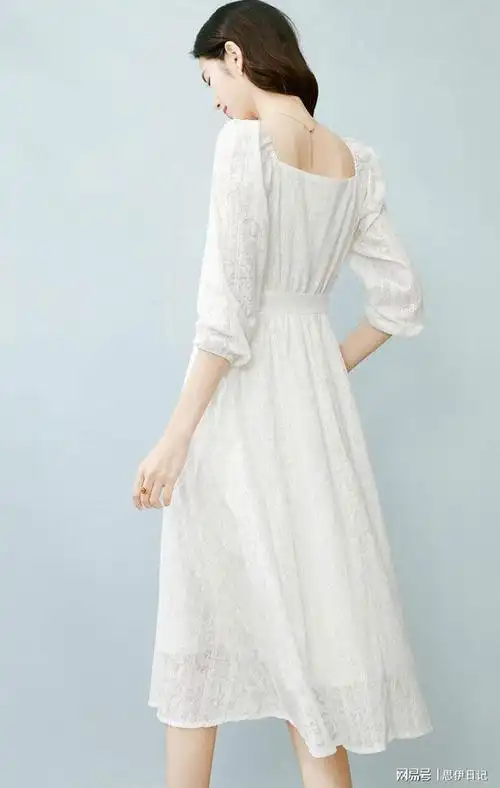 约会必备惊艳连衣裙白色更具高级感不仅时尚减龄而且清新甜美