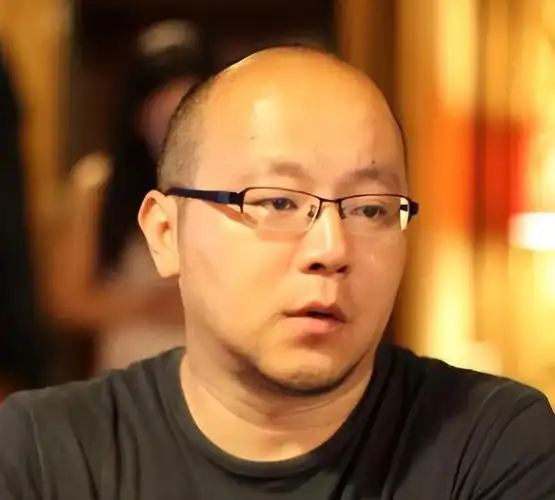 53岁窦唯疑似父女恋,与女子约会变化大,女方与窦靖童年纪相仿