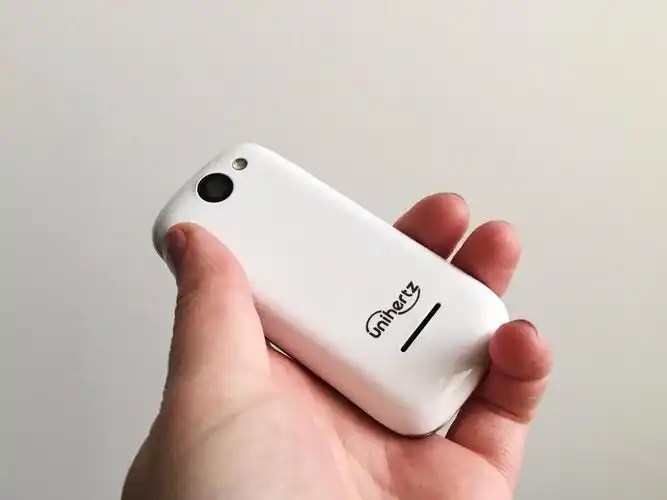 45英寸,是世界上最小的手机之一.