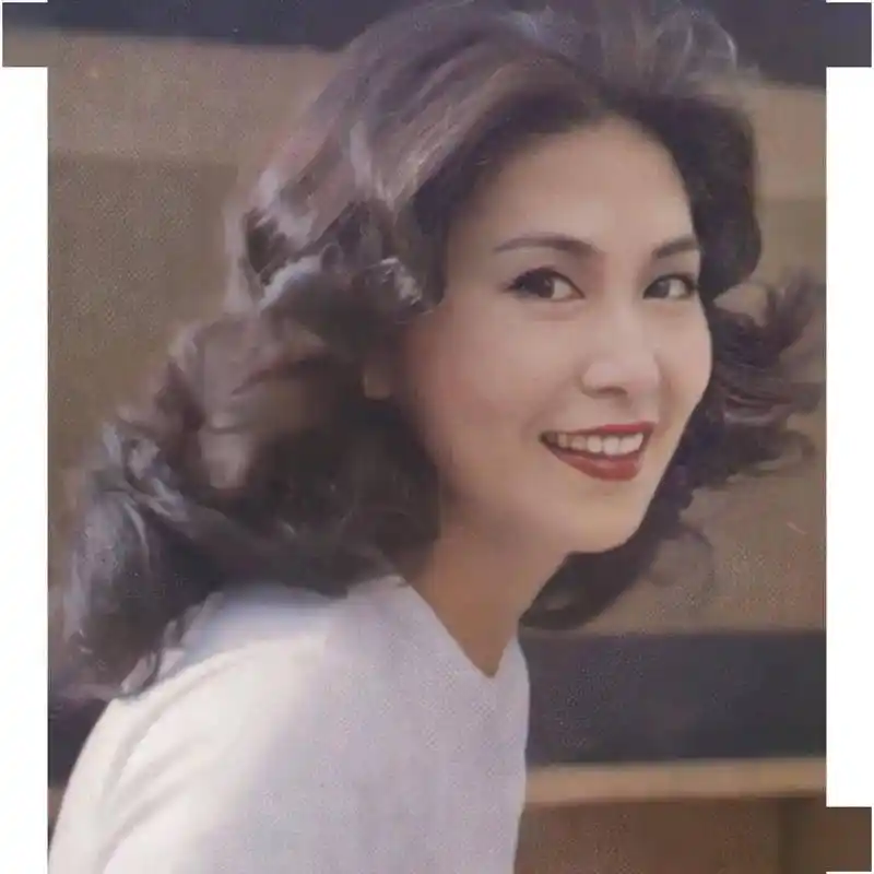 李司棋少女清纯旧照出土,网民激赞:不愧为香港公主!