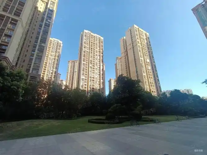 西区剑桥郡笋盘急售 业主降价诚心出售 看房方便 铁城 旁,雅居乐剑桥