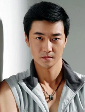 身 高:185 cm 体 重:74 kg 血型:o型 性格: 爱好: 毕业院校:北京电影