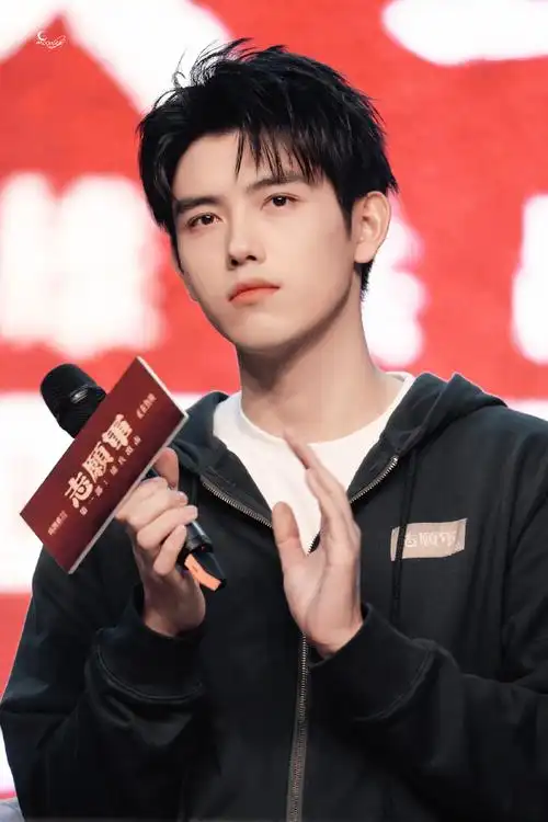 陈飞宇现身成都