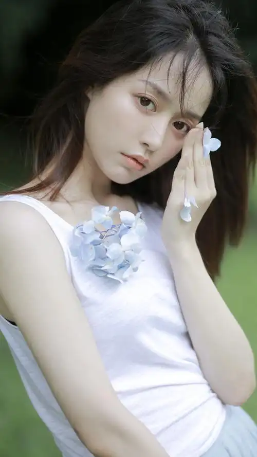 治愈系美女性感元气写真手机壁纸