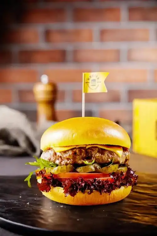 酷小塔汉堡店49元安格斯牛肉堡套餐一份美式炸鸡腿无糖可乐享受你的