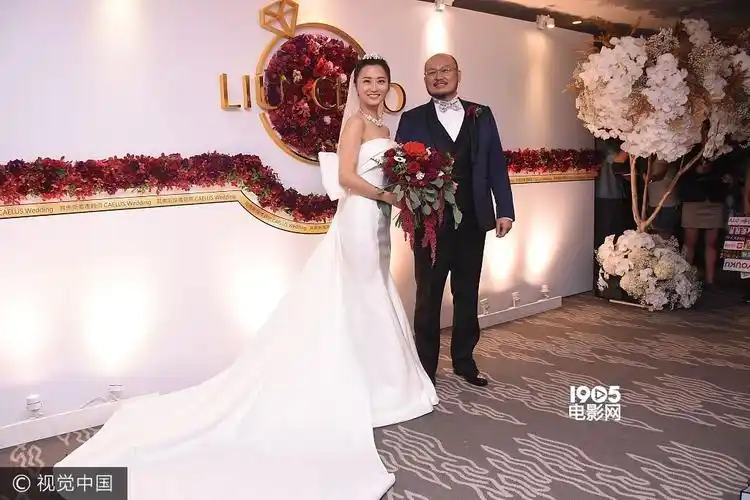 刘亮佐,赵小侨夫妻合照