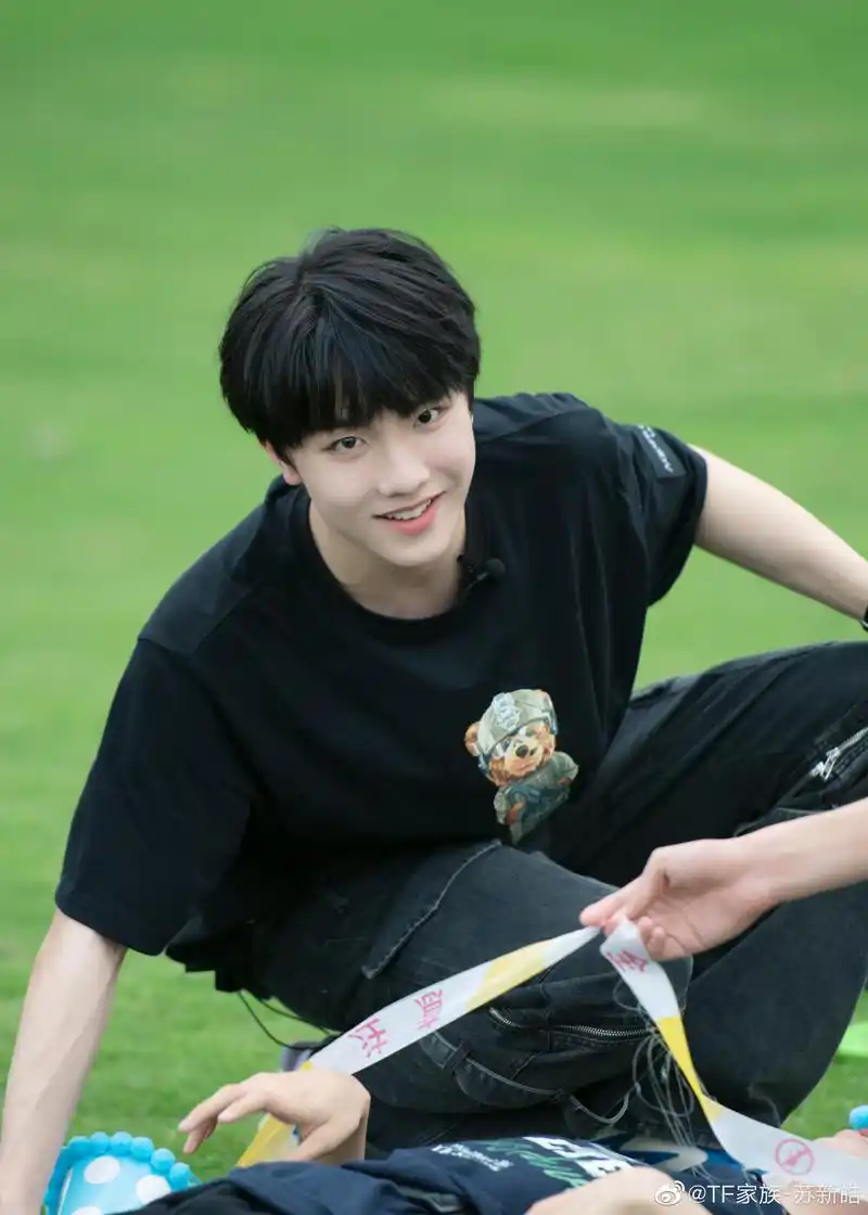 苏新皓 可爱又酷帅