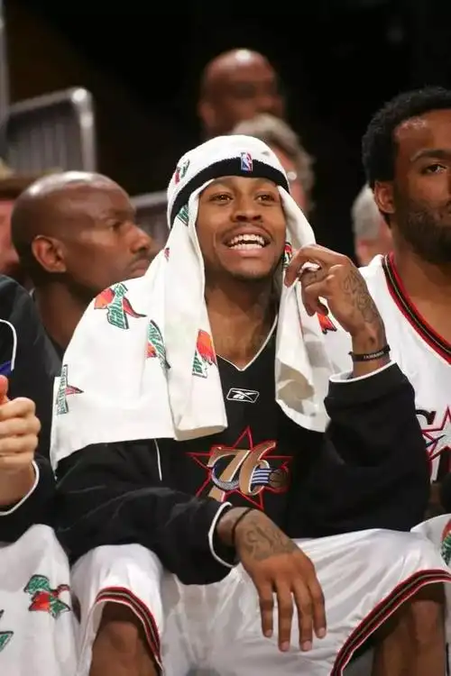 他是nba历史上最矮的mvp,科比麦迪奥尼尔都服他!_艾弗森