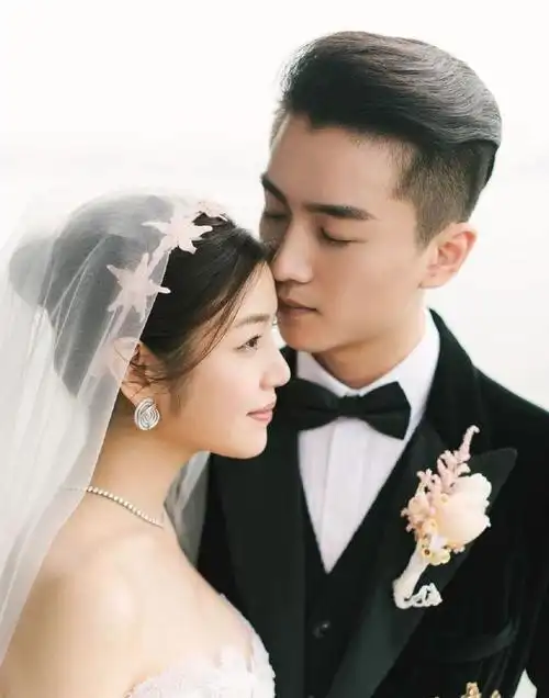 看了这么多明星的婚礼照还是刘诗诗的婚纱最令人惊艳