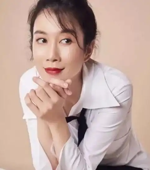 范雨最放心的一件事就是丈夫的不花心."在圈子里,他是出了名的不花心.