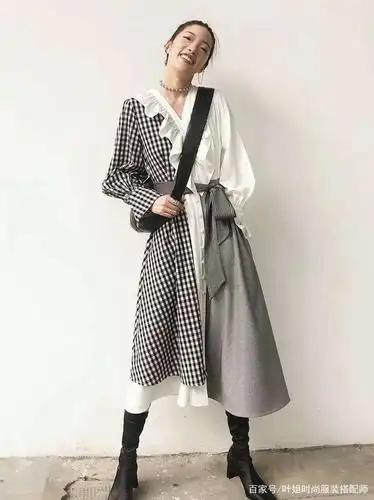 今年流行拼接款的衣服,时髦又高级