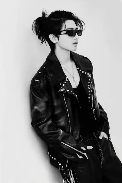 蔡徐坤长发#你来品品蔡徐坤长头发00