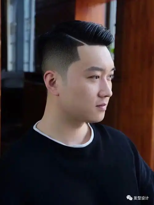 男士发型2020新款图片_发型图片