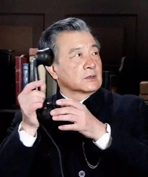 周里京:我一生清高,认真拍戏不搞绯闻,三十年不敢忘亡妻_电影_电视剧