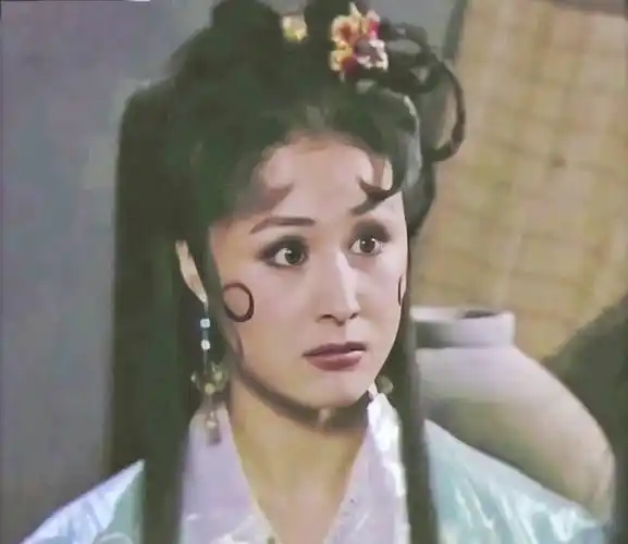 明明长得风情万种,却总演土掉渣的"村妇",这5位谁更接地气儿