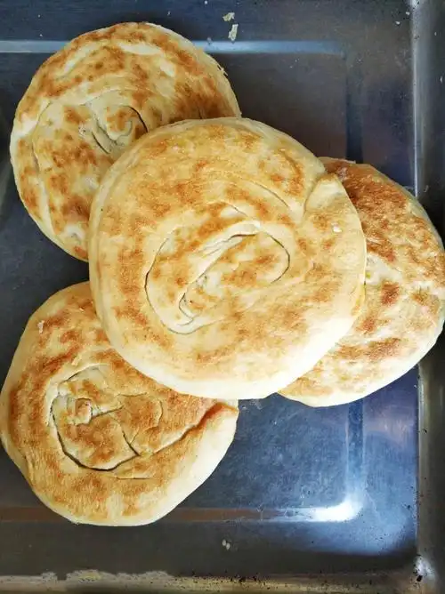山东莱芜火烧火炉烤制五香烧饼油酥火烧现做现发10个每个100g左右 f