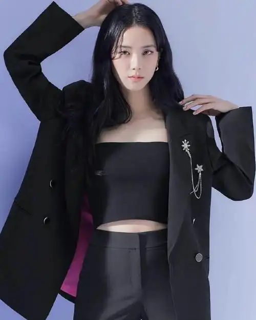 金智秀 jisoo /图源见logo 676767侵删