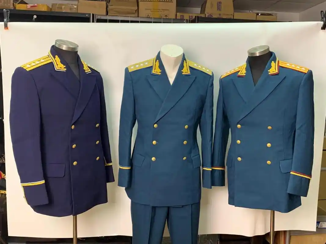 55式礼服校尉全系列完成 正在制作55式全系列常服礼服,从尉官到元帅