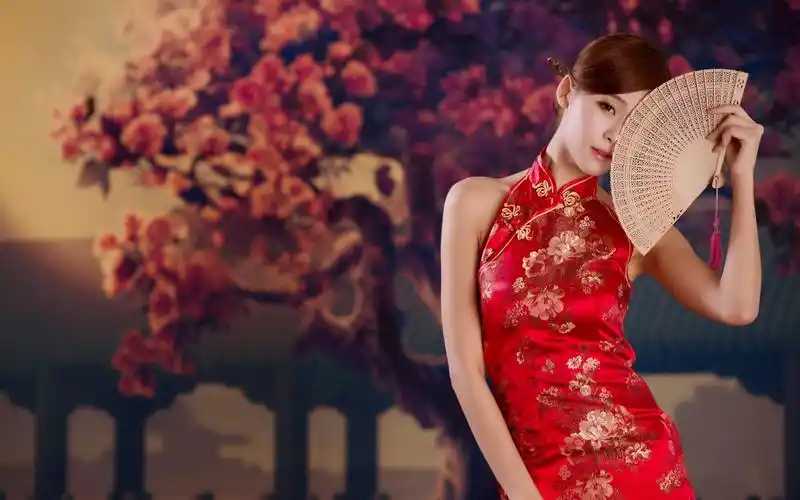 中国红旗袍美女艺术写真