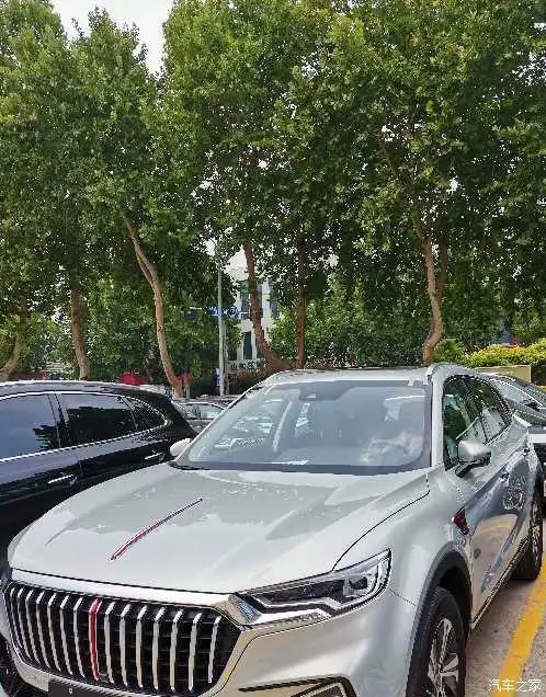 【图】提完黑色车身,在路上偶遇金色hs5,觉得金色也好好看_红旗hs5