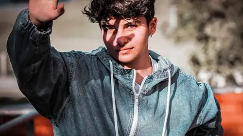 帅气的外国男神图片壁纸