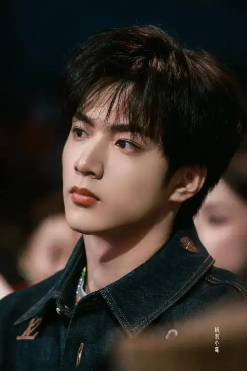 刘耀文新综艺预告#是谁又幸福了06是刘耀文粉丝又幸福了06是谁又