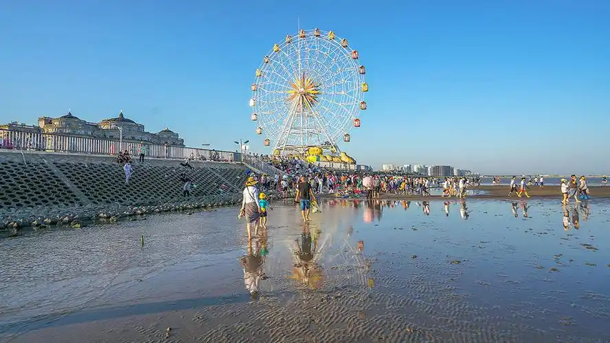 奉贤渔人码头沙滩可能是上海面积最大的免费遛娃圣地