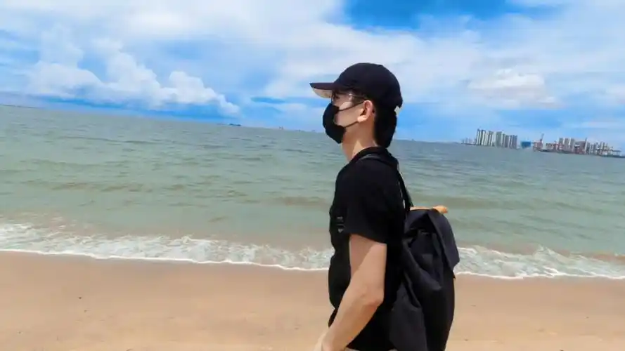 来,一起眺望大海吧