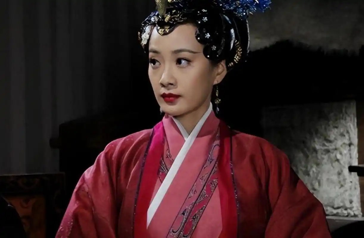 徐梵溪,女演员原名翠儿!多次改名求突破.