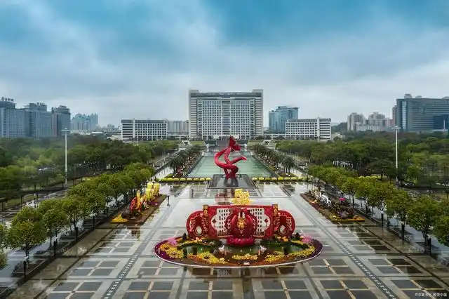 走进深圳沙井市民广场